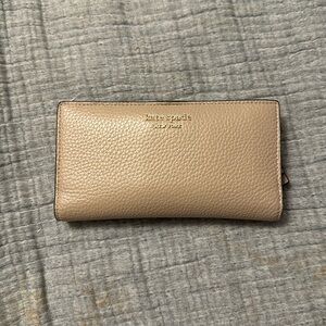 Kate spade medium bifold wallet